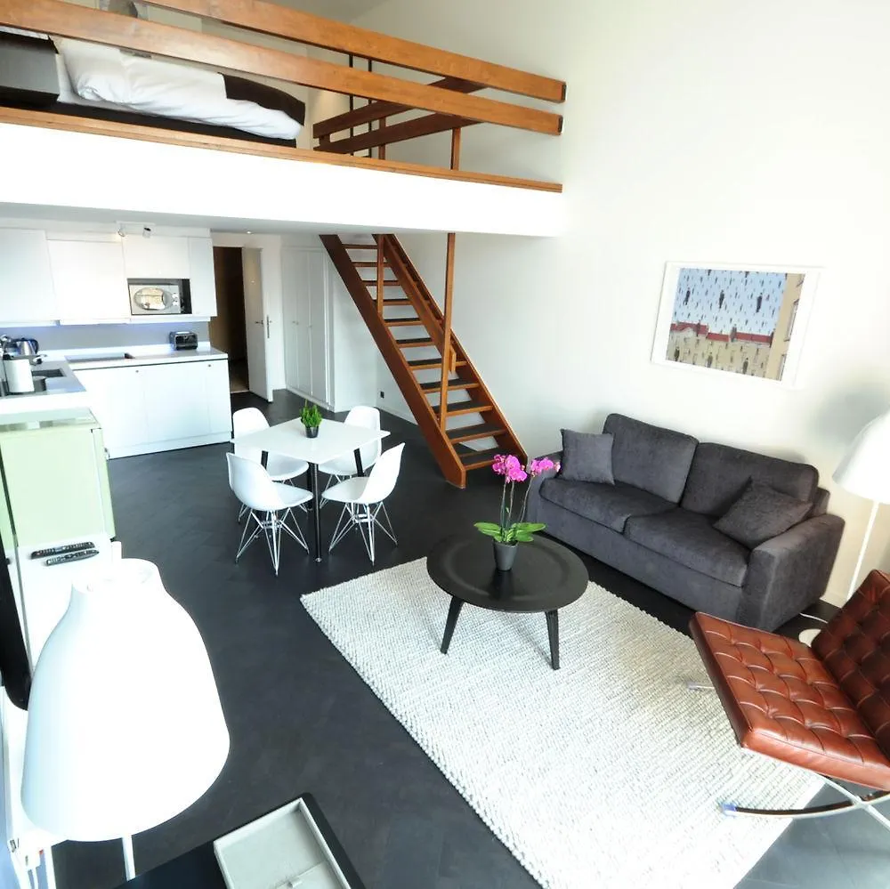 蒙哥马利b公寓式酒店 Etterbeek 4*,