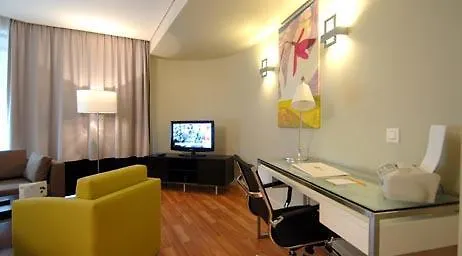 蒙哥马利b公寓式酒店 Etterbeek 4*,