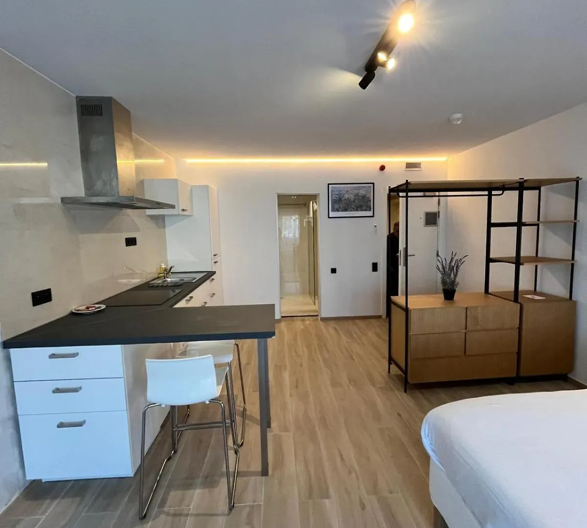 B-Aparthotel Montgomery Etterbeek 4*,